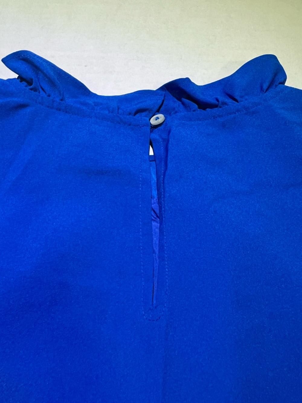 J Crew Blue Ruffle Neck Sleeveless Blouse Size Small Lightweight Top - Picture 10 of 11